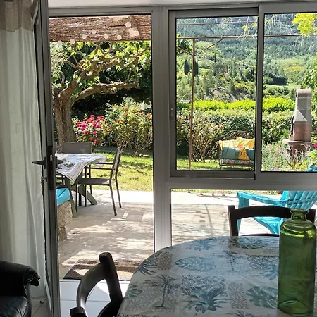 La Glycine Apartment *